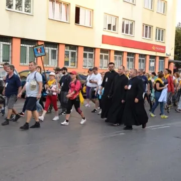 Wierni z Radomska wyruszyli na Jasną Górę