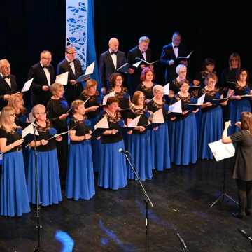 Chór „Cantabile” świętuje 20-lecie działalności. Jubileuszowa gala w MDK w Radomsku