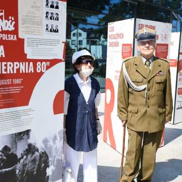 Piotrków Tryb.: wystawa o Solidarności otwarta