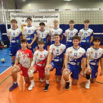 EKS Skra Bełchatów wygrywa siatkarską rywalizację juniorów w Radomsku