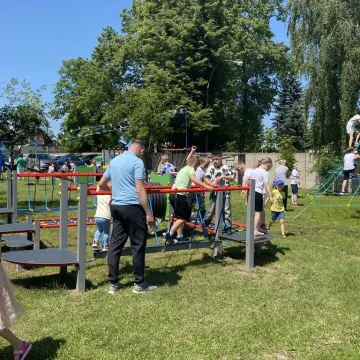 Plac zabaw przy PSP nr 7 oficjalnie otwarty