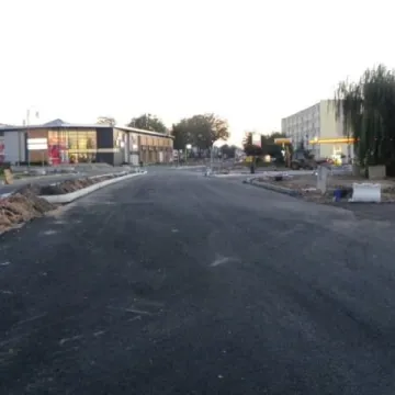 Postęp prac przy przebudowie skrzyżowania 