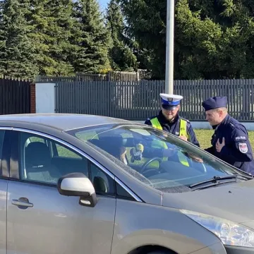 Kobieta za kierownicą łagodzi obyczaje, czyli Dzień Kobiet z radomszczańską policją