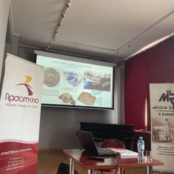 [WIDEO] Poszukiwania szczątków kapitana Stanisława Sojczyńskiego-Warszyca. Wykład dr Krzysztofa Latochy w Muzeum Regionalnym w Radomsku