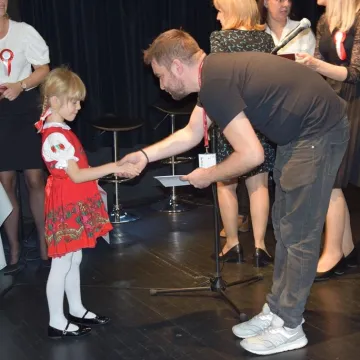 Piosenką uczcili Niepodległą