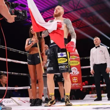 Korner Radomsko Boxing Night 2023. Robert Parzęczewski znokautował rywala