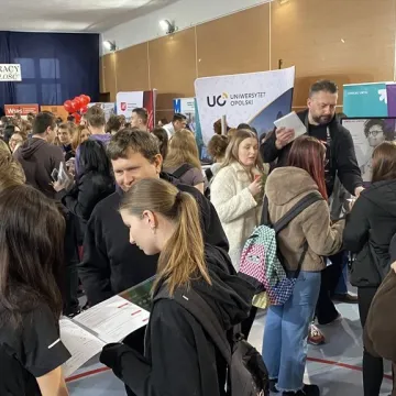 Tłumy maturzystów na targach w II LO w Radomsku