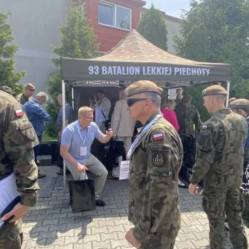 Symulacja wypadku i zarządzanie kryzysowe. Trening 9. Łódzkiej Brygady OT w Radomsku