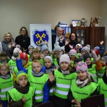 Przedszkolaki z wizytą u Burmistrza Kamieńska