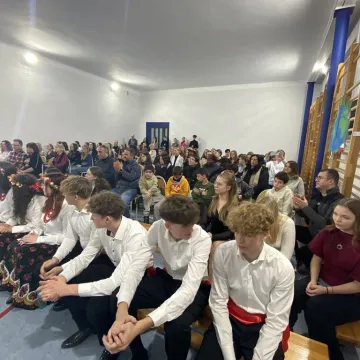 Certyfikaty wręczone, krakowiak zatańczony. Projekt Erasmus w 2 LO podsumowany