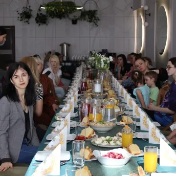 Świąteczne serca otwarte dla innych. Spotkanie PCK w Oranżerii