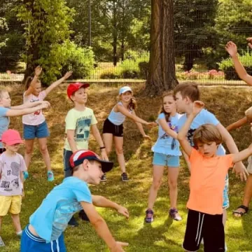 Lato na sportowo, czyli zajęcia z MOSiR