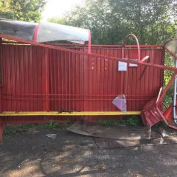 Pijany kierowca wjechał w przystanek