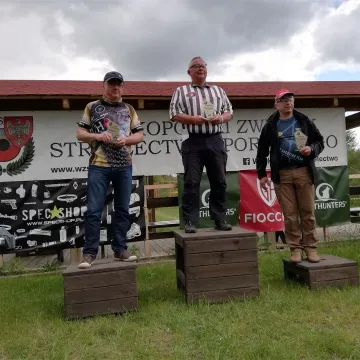 Strzeleckie sukcesy pistoleciarzy OKSS „10-tka”