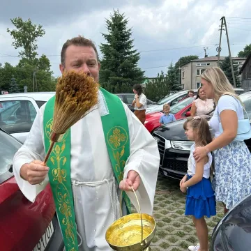 Poświęcenie pojazdów w parafii św. Klemensa w Lgocie Wielkiej