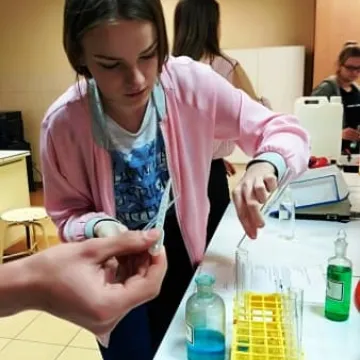 Uczniowie „Mechanika” na politechnice