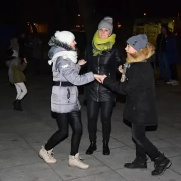 Zabawa sylwestrowa w parku Świętojańskim