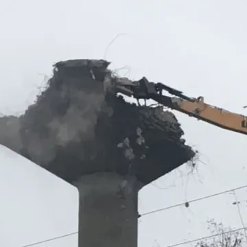 Rozpoczęła się rozbiórka „Grzybka”