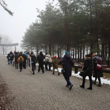 Wybrali się w podróż za jeden uśmiech...