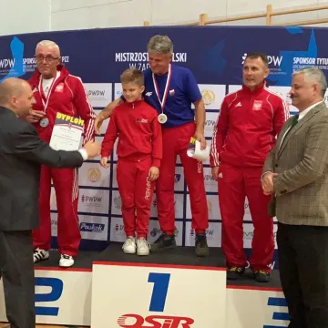 Senior i młodzicy ZKS Radomsko z medalami w Dębicy