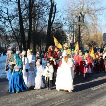 Orszak Trzech Króli 2017 na ulicach Radomska
