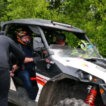 Strażacki piknik rodzinny w Dąbrówce zintegrował mieszkańców