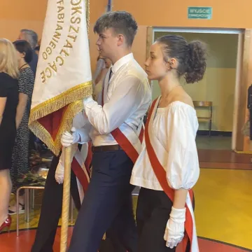 Pierwsze Liceum zakończyło rok z dumą – ponad 100 wyróżnionych uczniów i kolejne inwestycje