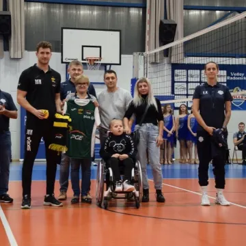 METPRIM Volley Radomsko gra i pomaga
