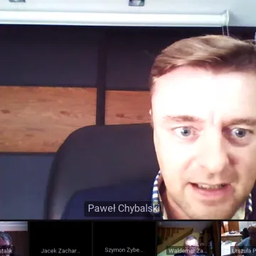 Powiatowi radni obradowali zdalnie