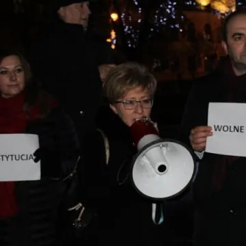 Protestują w obronie demokracji