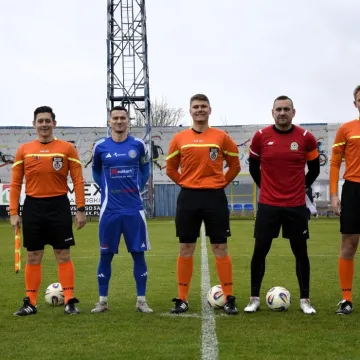 Lider nie zawiódł. RKS pewnie wygrywa z Omegą Kleszczów