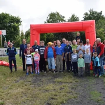 Pobiegli w memoriale 