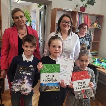 Czytelniczy konkurs w PSP 4 w Radomsku