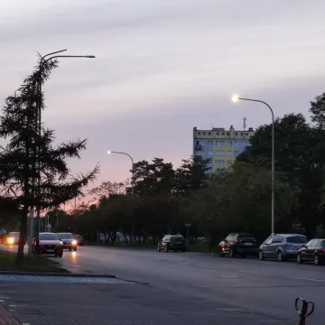 Nowe uliczne latarnie LED w Radomsku zaczynają świecić