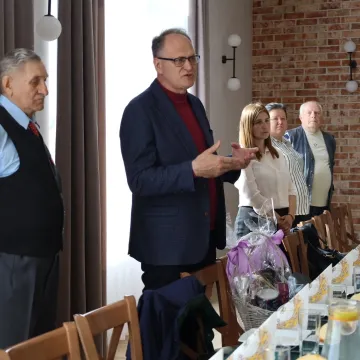 Świąteczne serca otwarte dla innych. Spotkanie PCK w Oranżerii