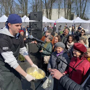 Święta coraz bliżej. Widać to na Jarmarku w Radomsku