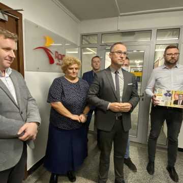 KO w Radomsku apeluje do koalicyjnych radnych: „nie głosujcie za podwyżkami dla prezydenta i radnych”