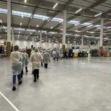 „Ontex” uruchomił w Radomsku nową halę produkcyjną. Firma poszukuje pracowników