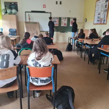 Praktyczny wymiar edukacji obywatelskiej w Dobryszycach