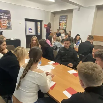 Edukacja obywatelska w „Mechaniku”. Dyskusje o czytelnictwie, stresie i uzależnieniach