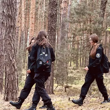 Manewry klas mundurowych ZSP 1 w Radomsku