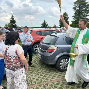 Poświęcenie pojazdów w parafii św. Klemensa w Lgocie Wielkiej
