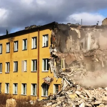 Wyburzają stary szpital 