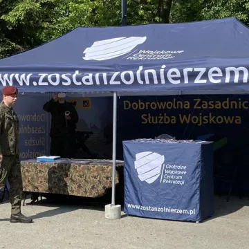 Żołnierze uczą w Radomsku kobiety podstaw samoobrony