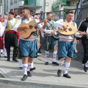 Kolorowa parada artystów z Cypru, Ukrainy i Polski
