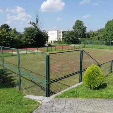Na miejscu starego kortu tenisowego przy I LO w Radomsko powstanie boisko wielofunkcyjne