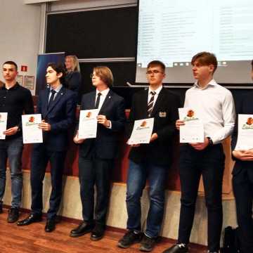 Programiści z Elektryka laureatami Międzynarodowego Konkursu Informatycznego „Bóbr”