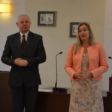 Nowi nauczyciele mianowani w powiatowych szkołach