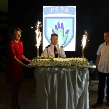 PSP 8 w Radomsku nadano imię „Przyjaciół Dzieci”. Uroczystości 50-lecia