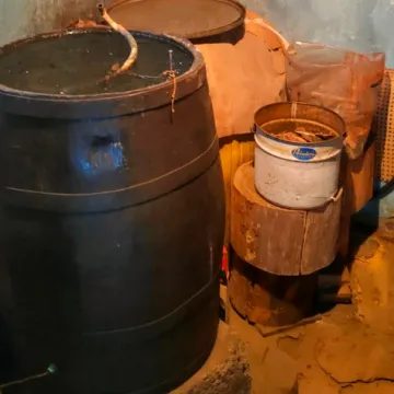 Odpowie za produkcję nielegalnego alkoholu